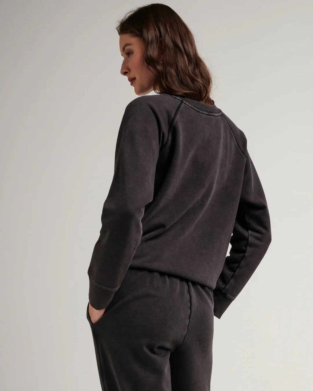 Women's Vintage Recycled Fleece Sweatshirt (Mineral Black)