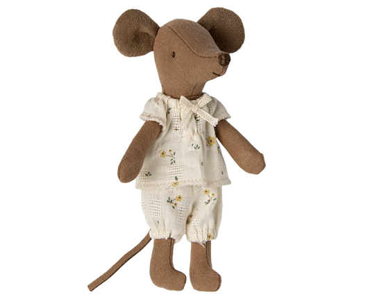 Big Sister Mouse in Matchbox w Magnetic Hands