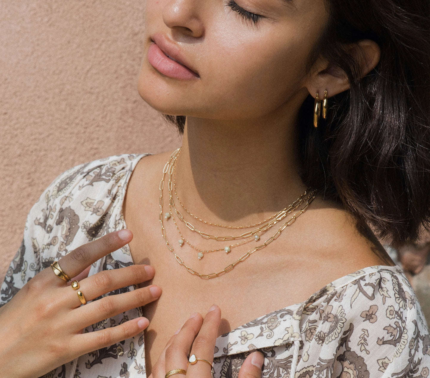 Gold Lily Link Necklace