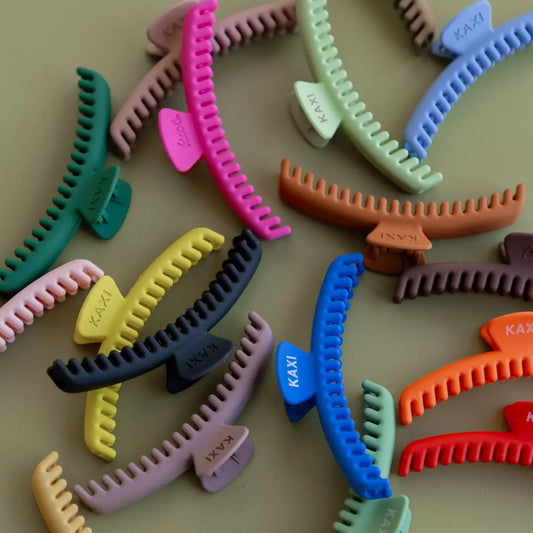 Matte Midi Hold Everything Claw (Black)