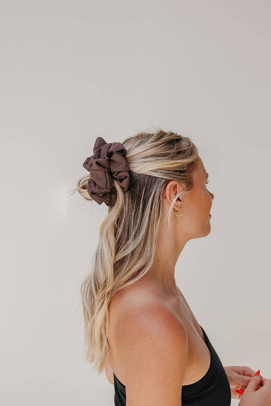 OVERSIZED CHIFFON SCRUNCHIE