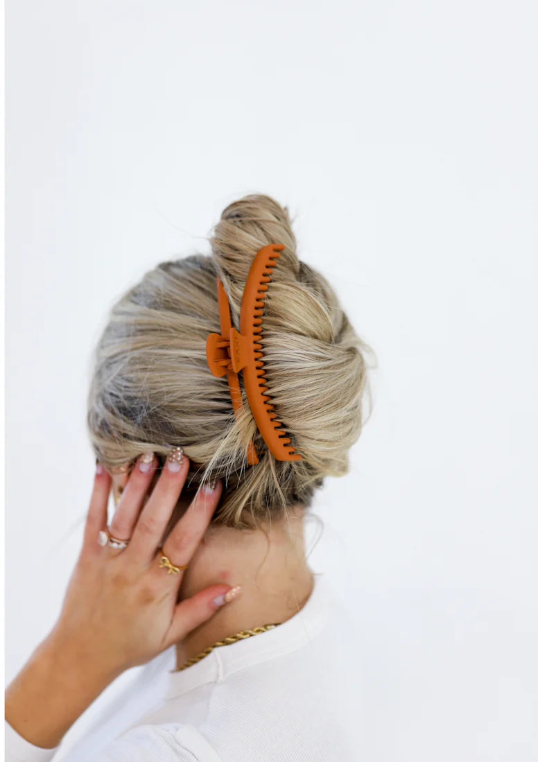 MATTE ORIGINAL HOLD EVERYTHING CLAW (Light Brown)