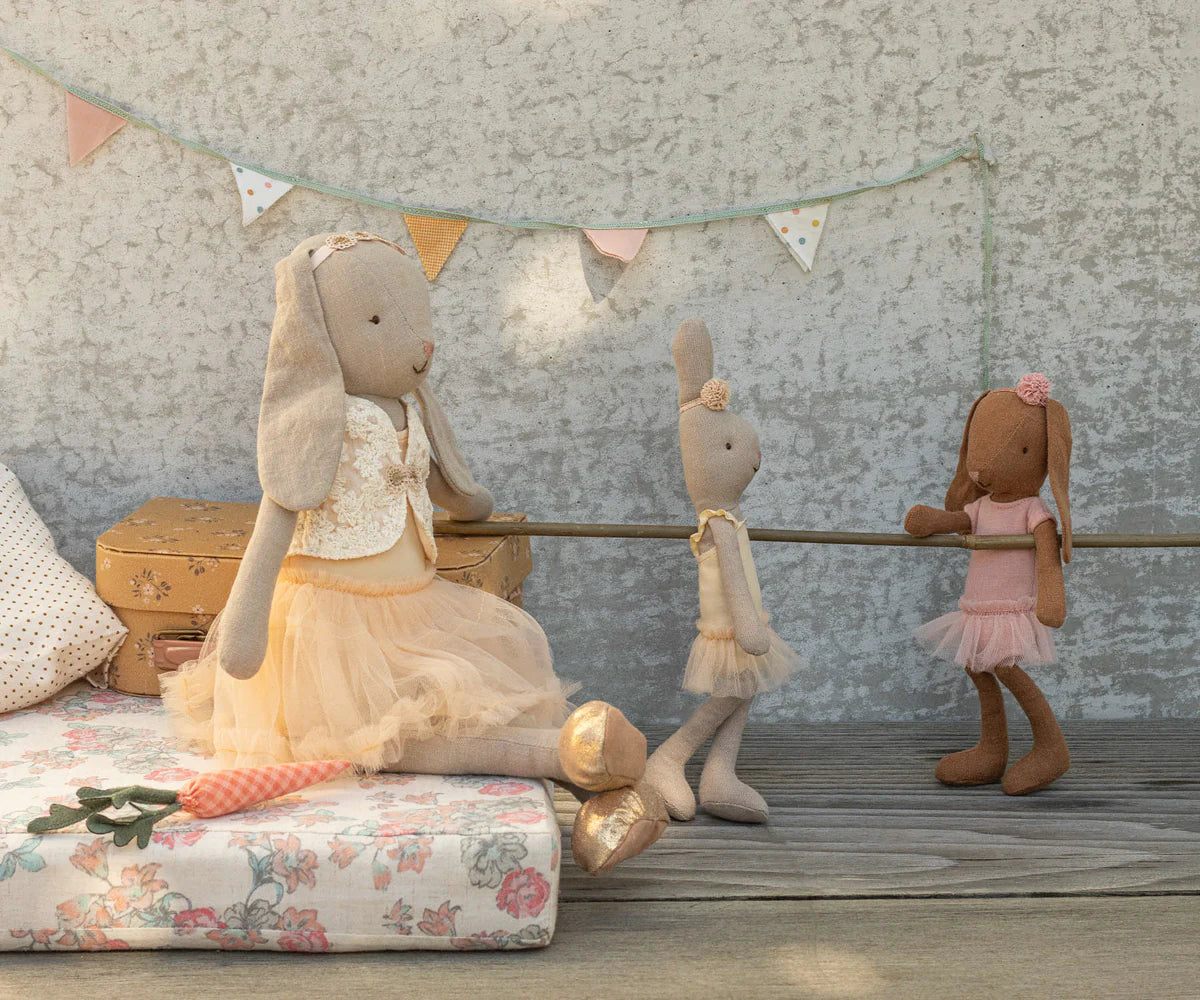 Rabbit size 1, Classic - Ballet suit and skirt cream