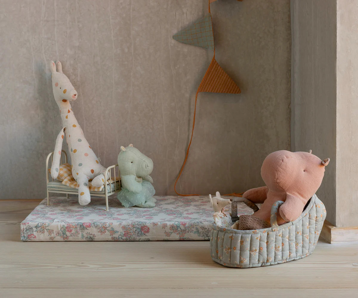 Small Hippo With Ballerina Skirt - Mint