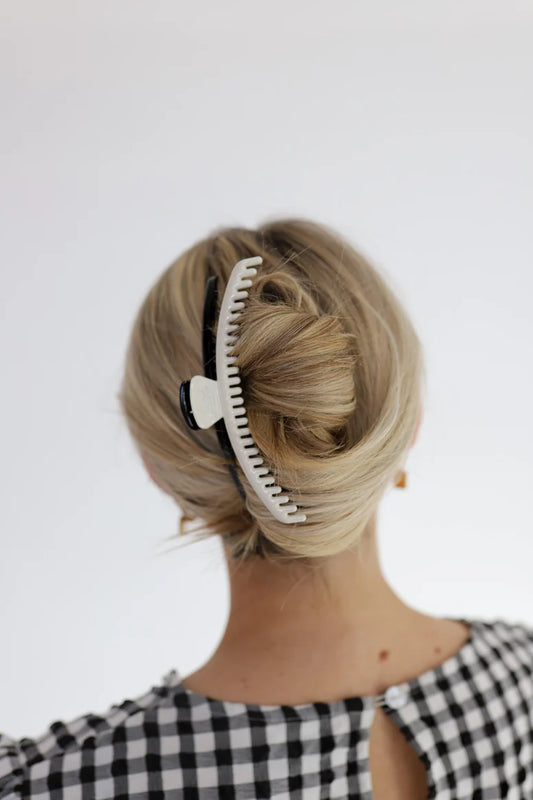 TWO-TONED SHINY ORIGINAL HOLD EVERYTHING CLAW