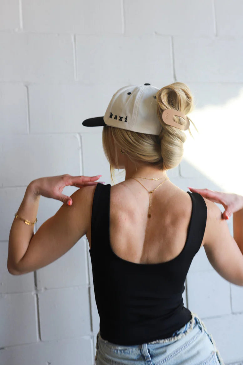 OVERSIZED LAY DOWN CLAWS | BLACK