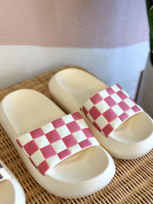 Checkered Cloud Slides - Pink