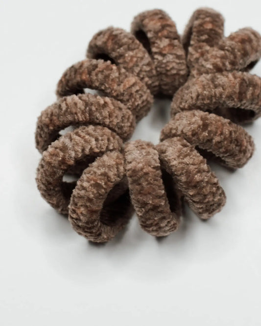 Oversize Knit Curly Cord Scrunchie | Brown