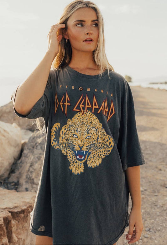 Def Leppard Oversized Band Tee