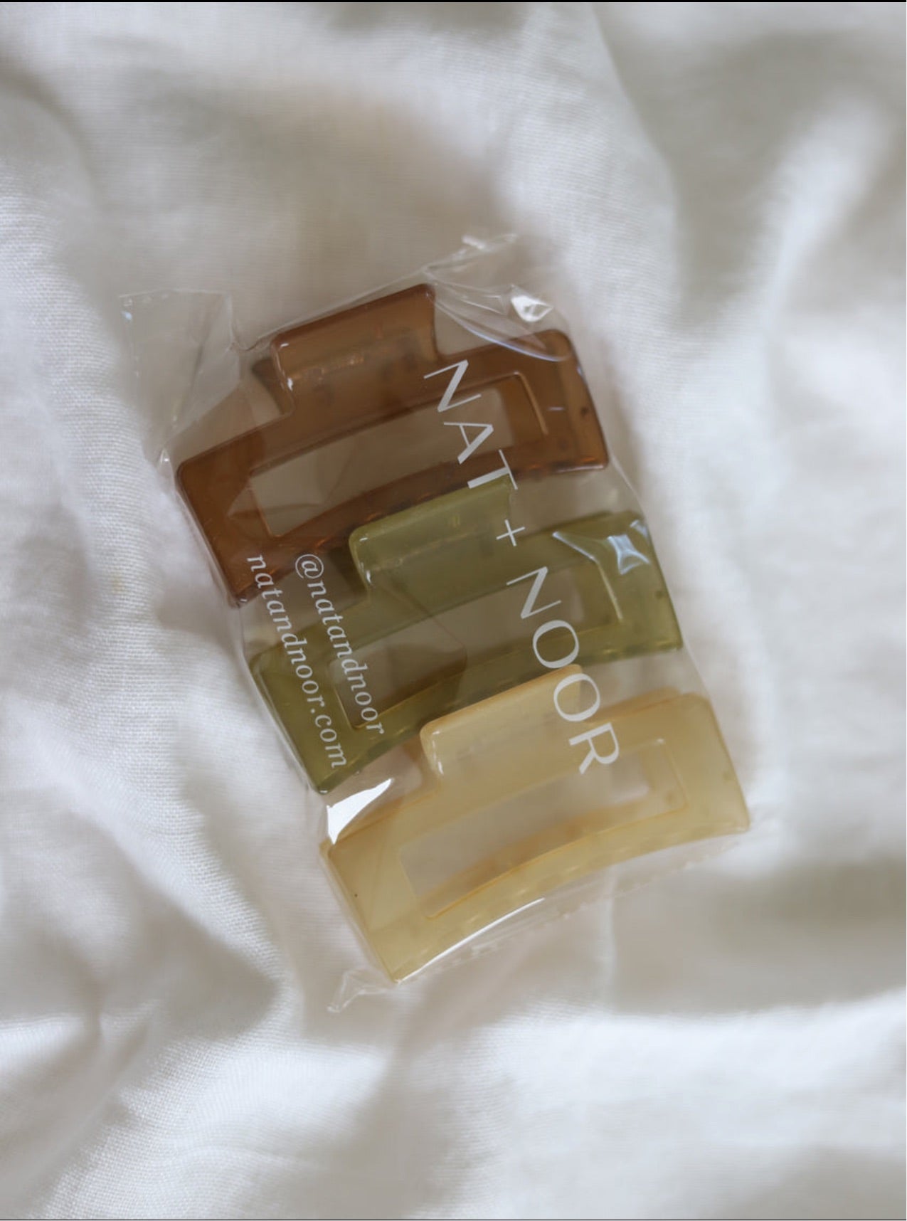 Juni Desert Hair Claw (assorted colors)