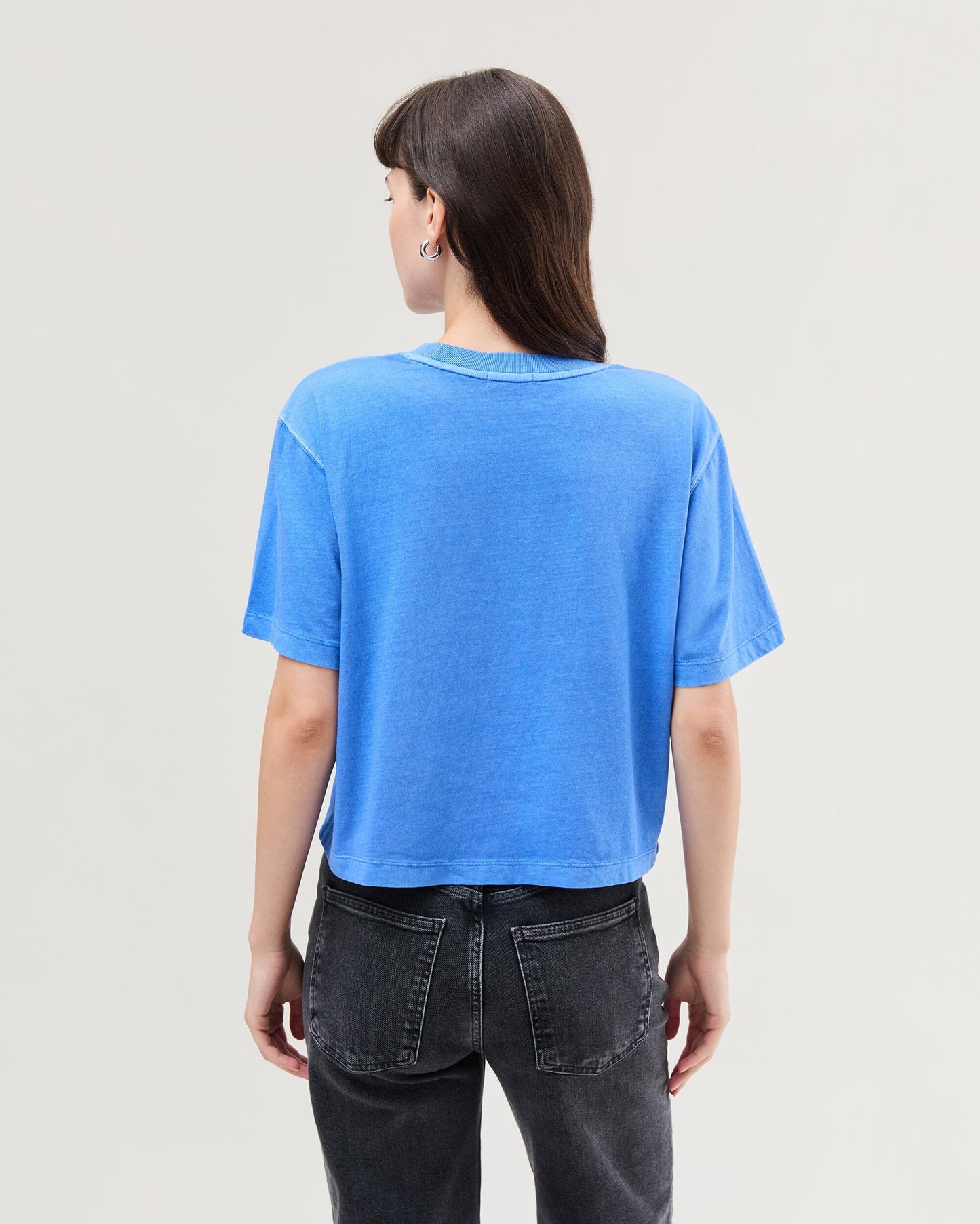 The Relaxed Crop Tee (Pop Blue)