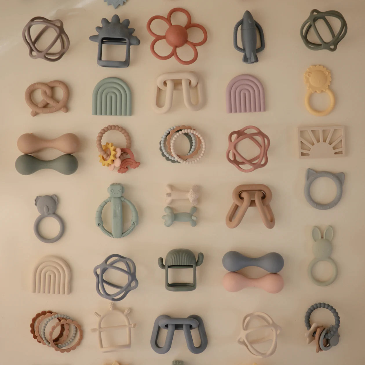 Daisy Rattle Teether (Soft Lilac)