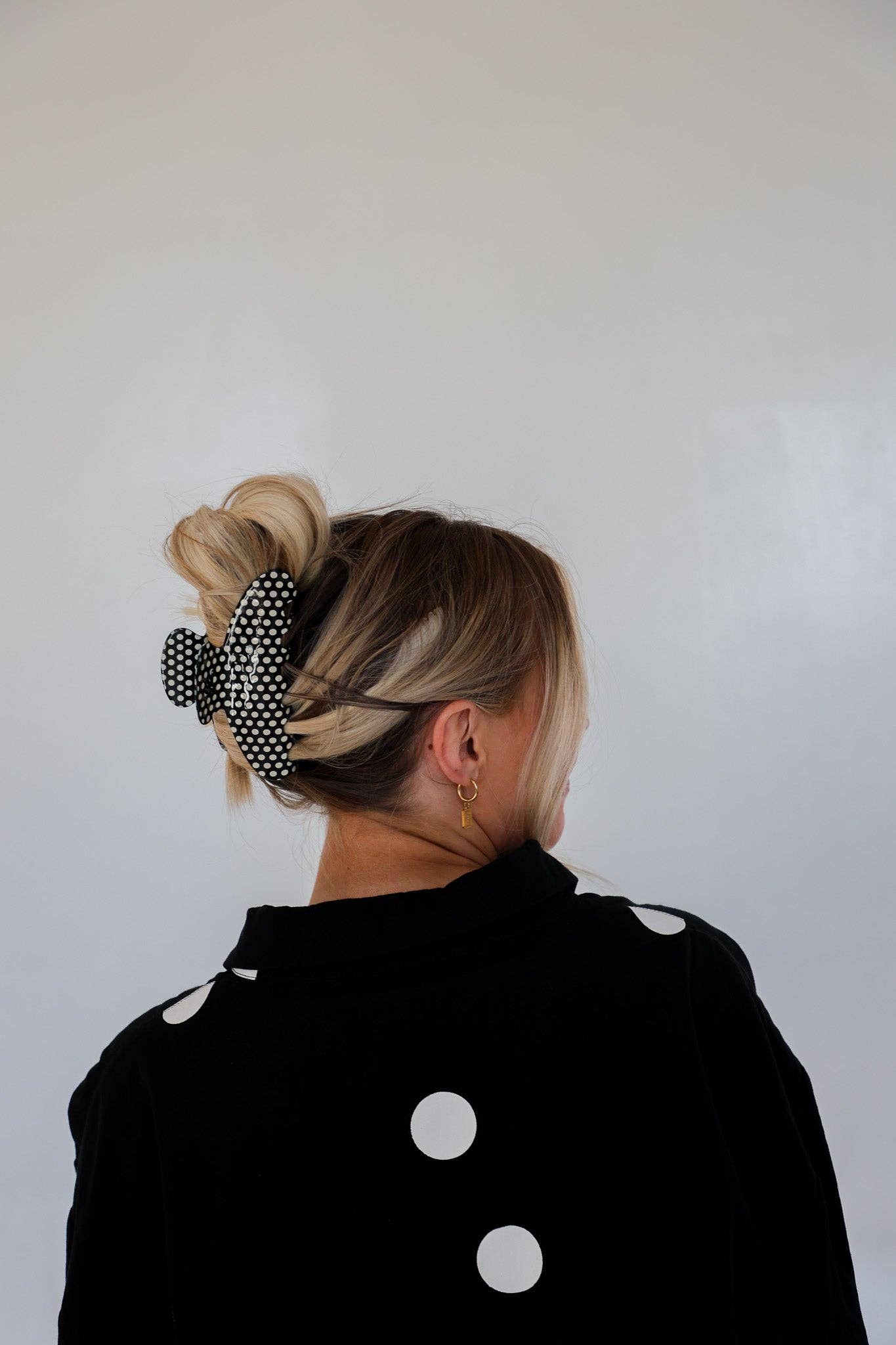 BLACK & WHITE POLKA DOT CLAW