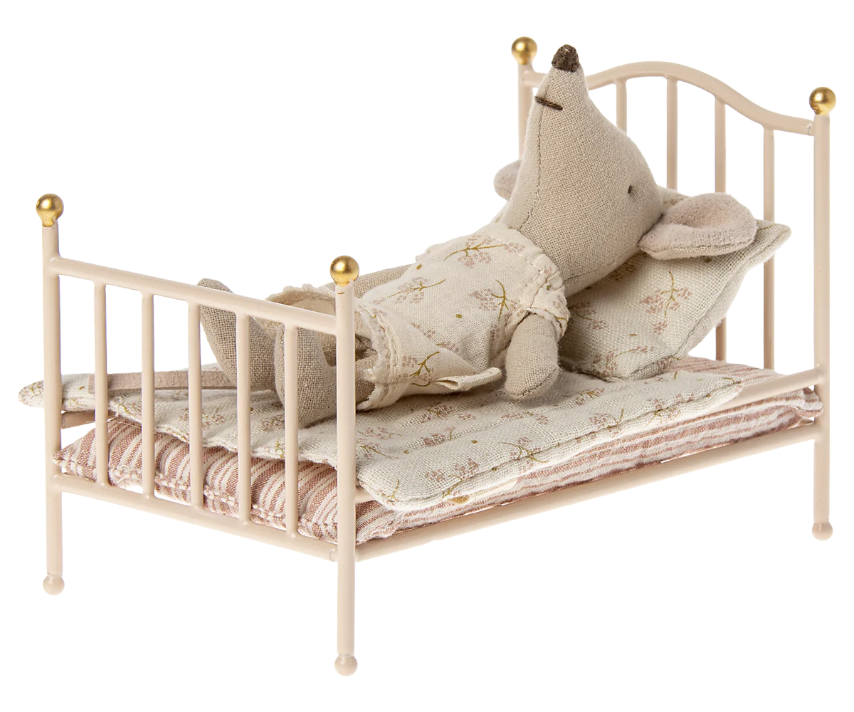 Vintage bed, Mouse - Rose