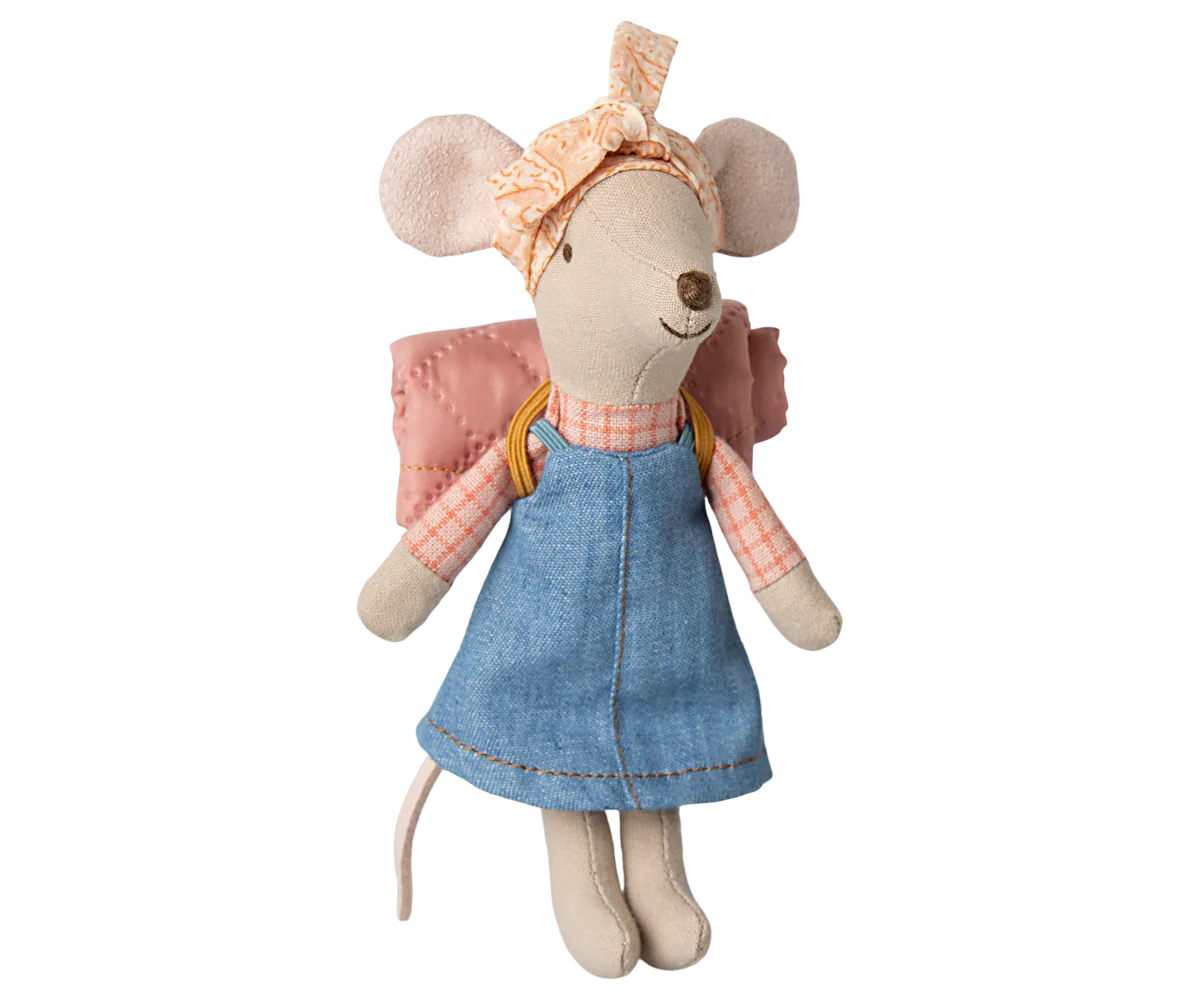 PRE-ORDER Hiker mouse, Big sister (ships late January)