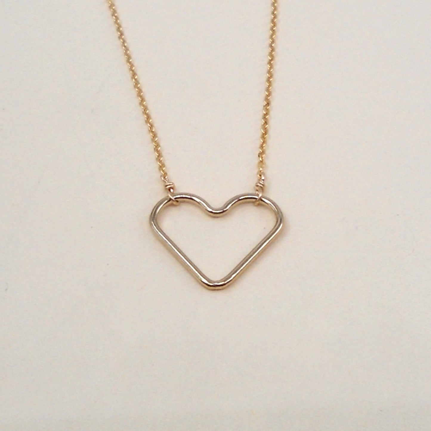 Heart Outline Necklace | Gold Filled