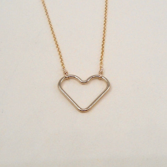 Heart Outline Necklace | Gold Filled