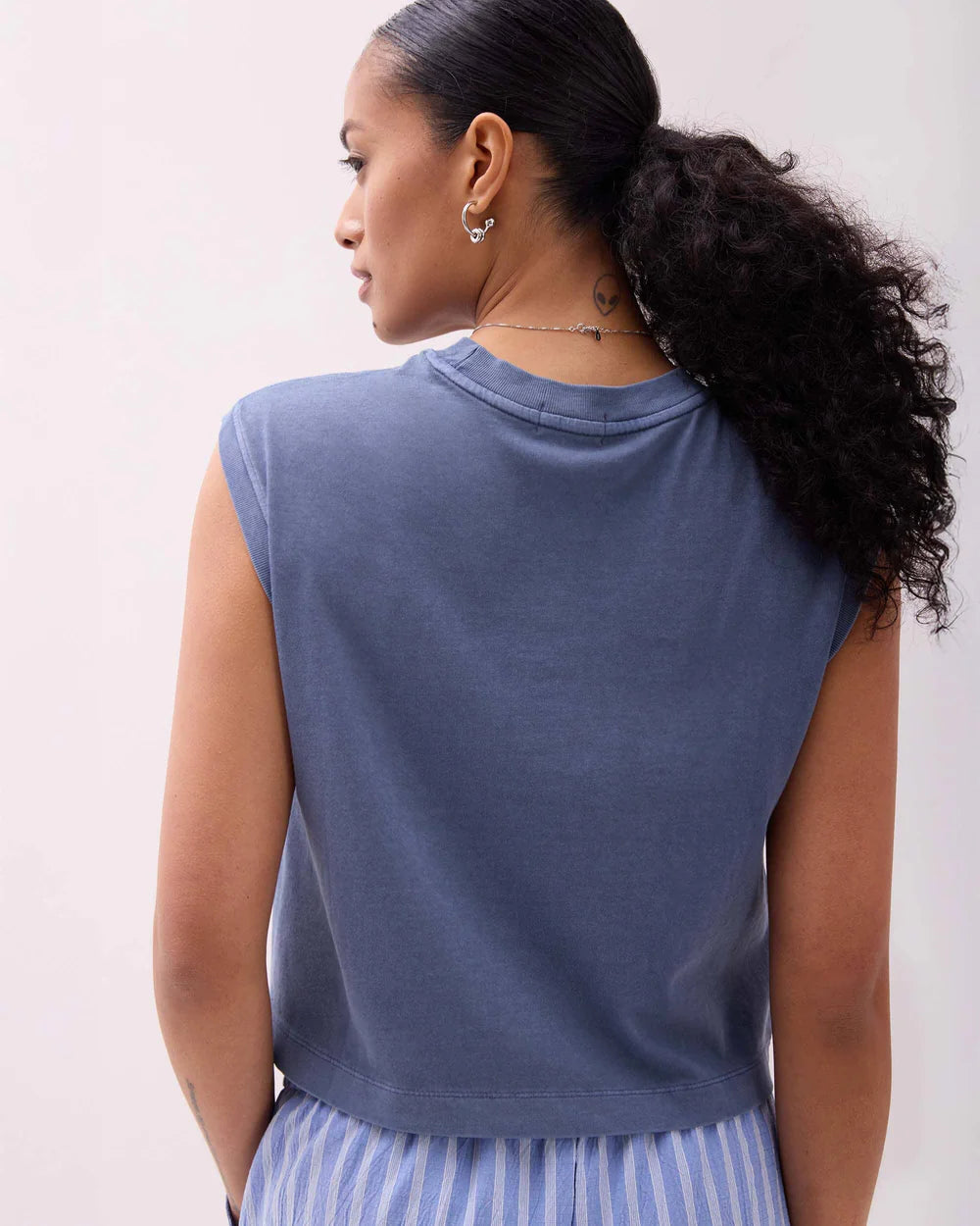 The Relaxed Muscle Tee - Vintage Indigo