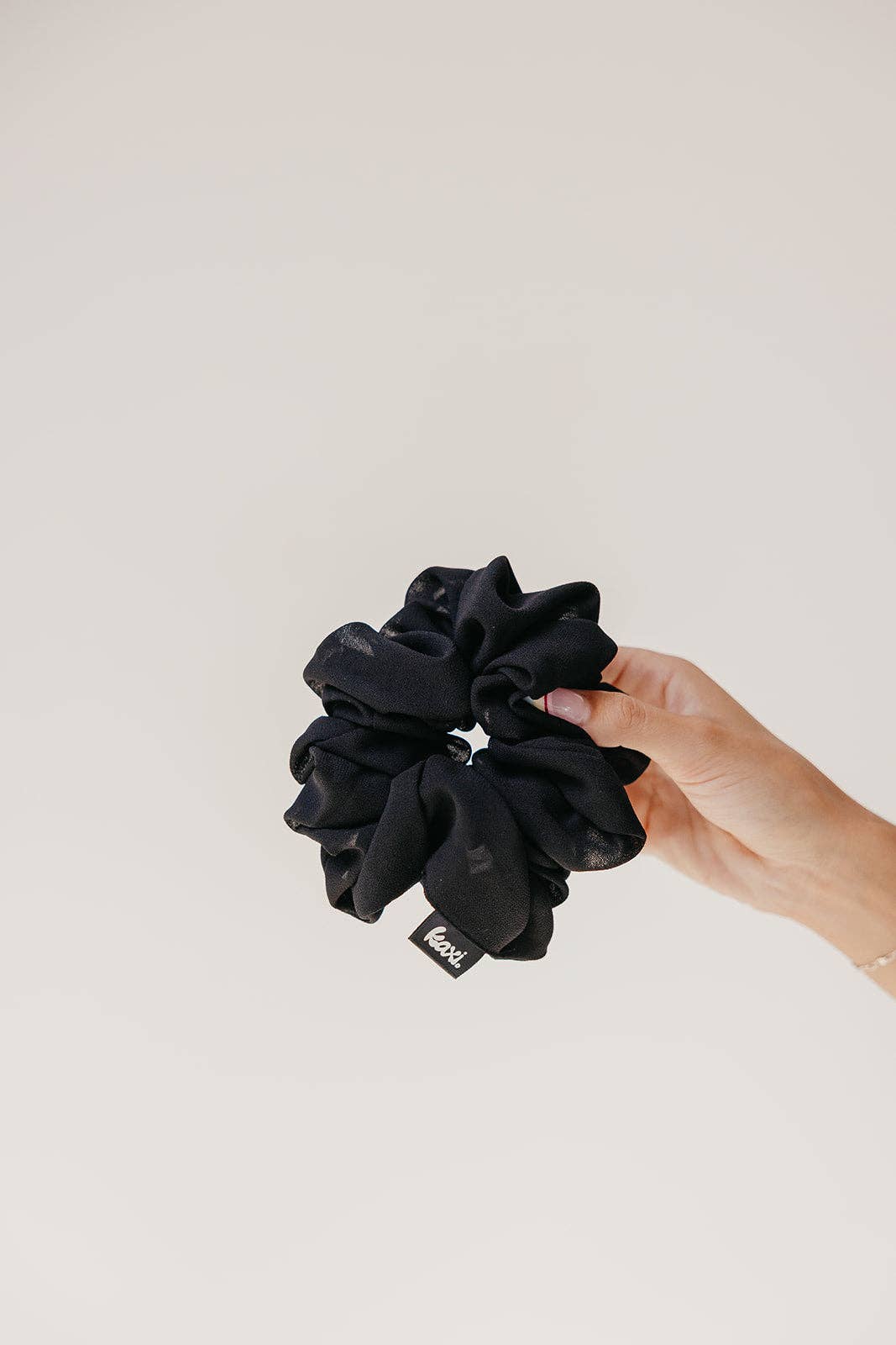 OVERSIZED CHIFFON SCRUNCHIE