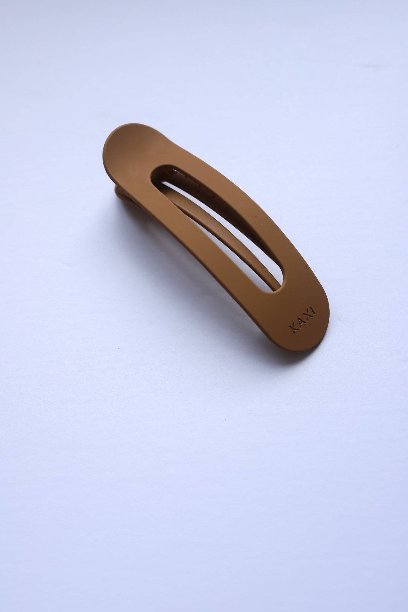 OVERSIZED LAY DOWN CLAWS - MULTIPLE COLORS