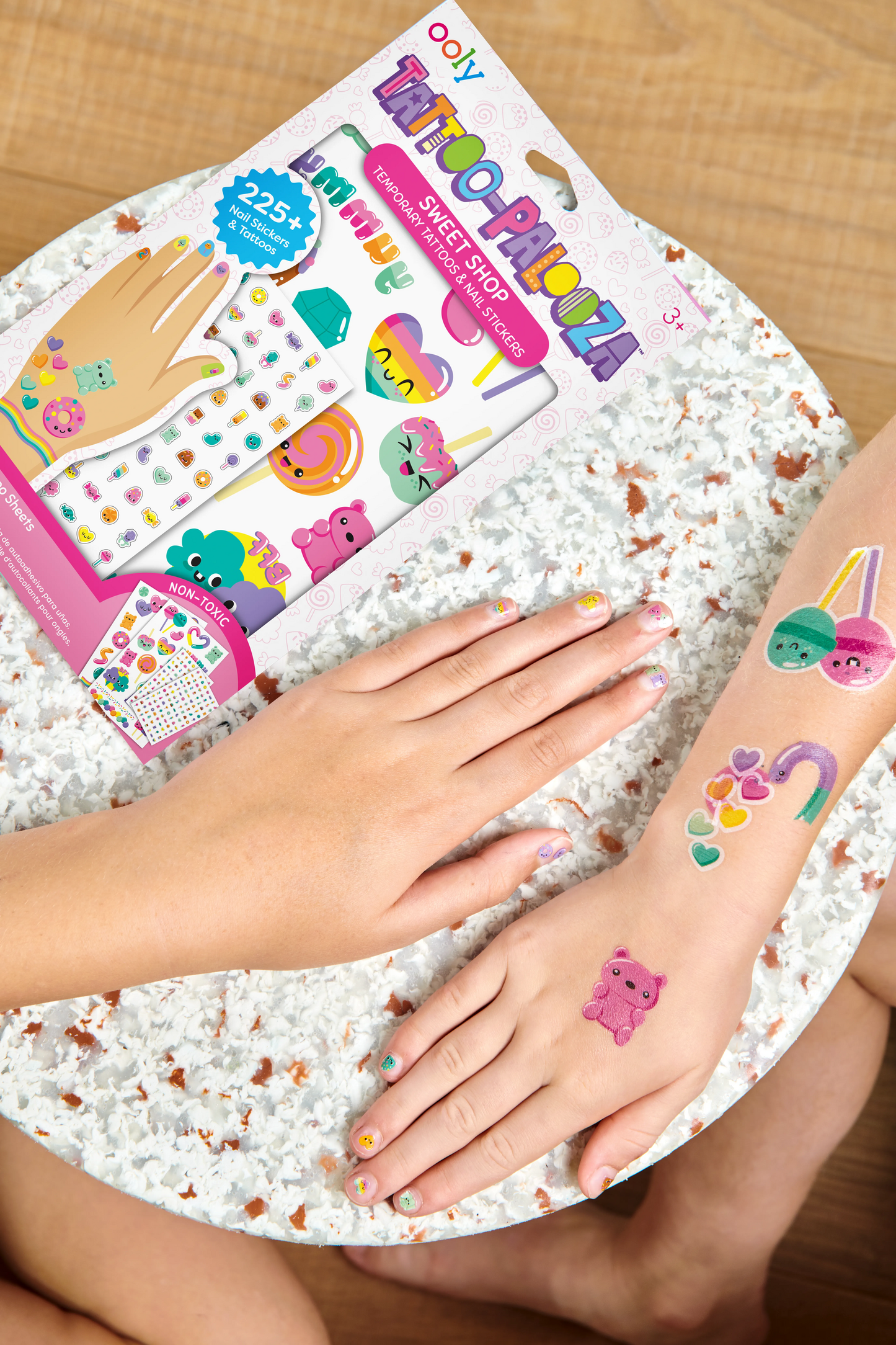 Tattoo Palooza: Temporary Tattoos & Nail Stickers - Unicorns & Rainbows m