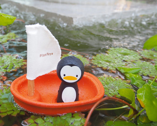 Arctic Sailing Boat Bath Toy - Penguin