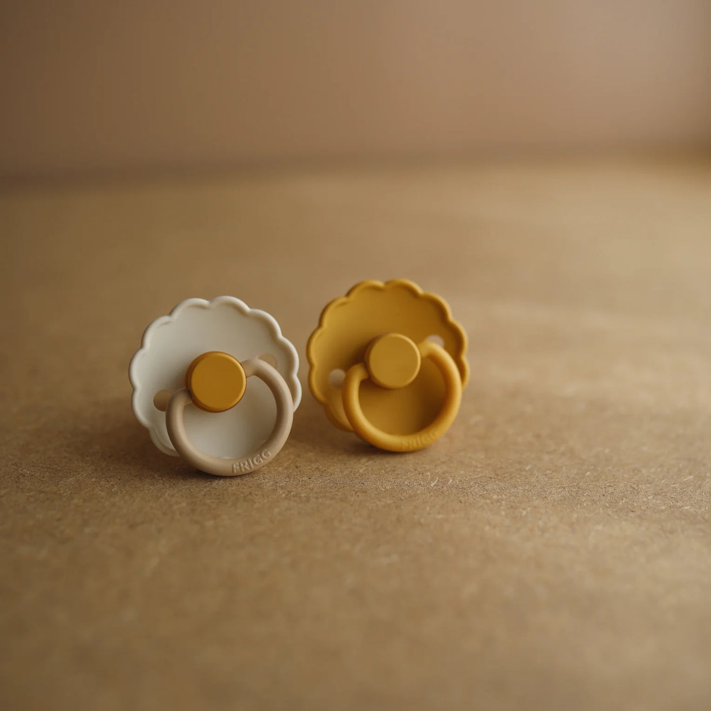 FRIGG Daisy Natural Rubber Baby Pacifier | 2-Pack | Chamomile/Peach Bronze