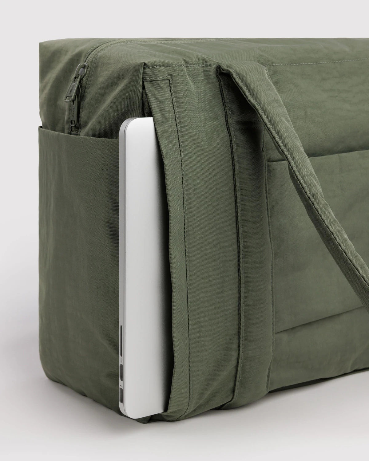 Small Cloud Carry On - Caper