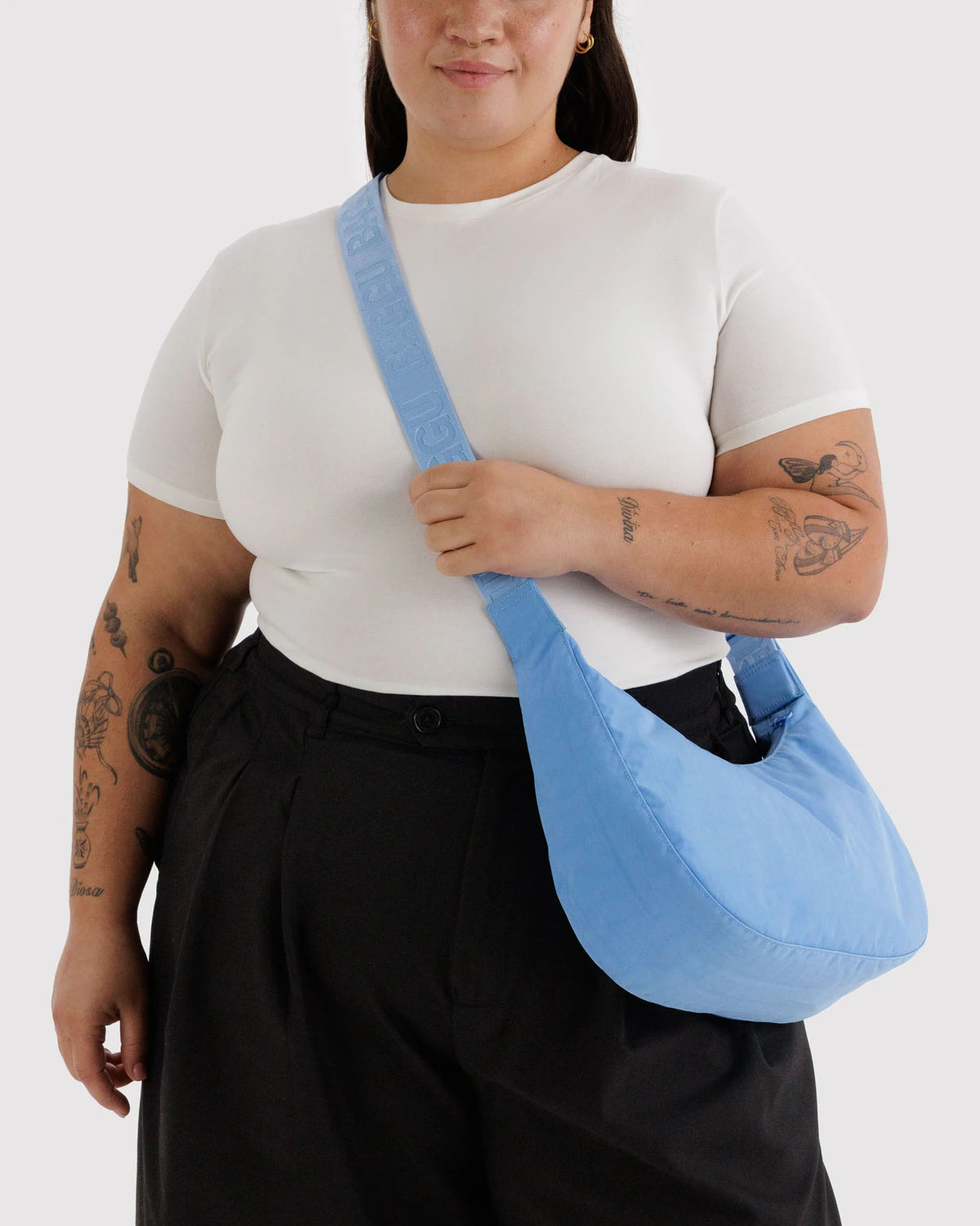 Medium Nylon Crescent Bag - Piscine