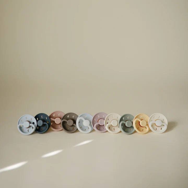 FRIGG Moon Natural Rubber Pacifier 2-Pack - Powder Blue/Slate