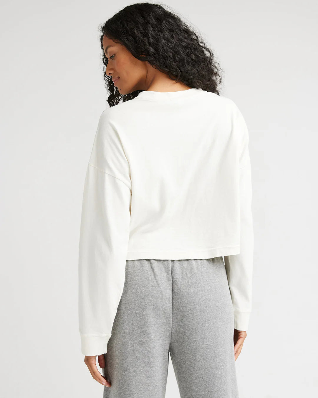 Women's Relaxed Crop Long Sleeve Tee (Bone)