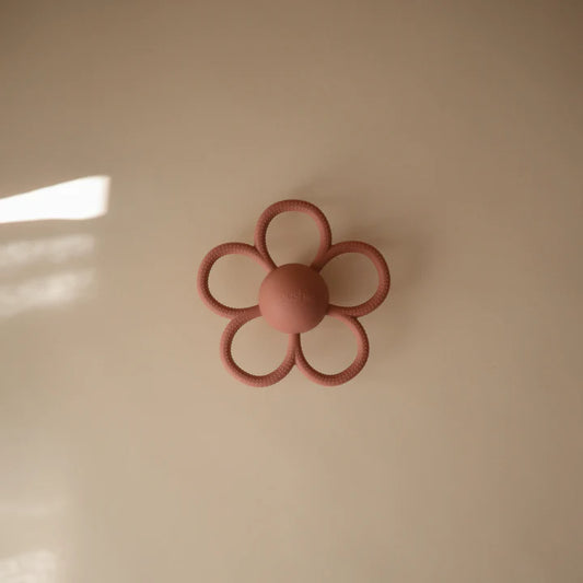 Daisy Rattle Teether (Dusty Rose)
