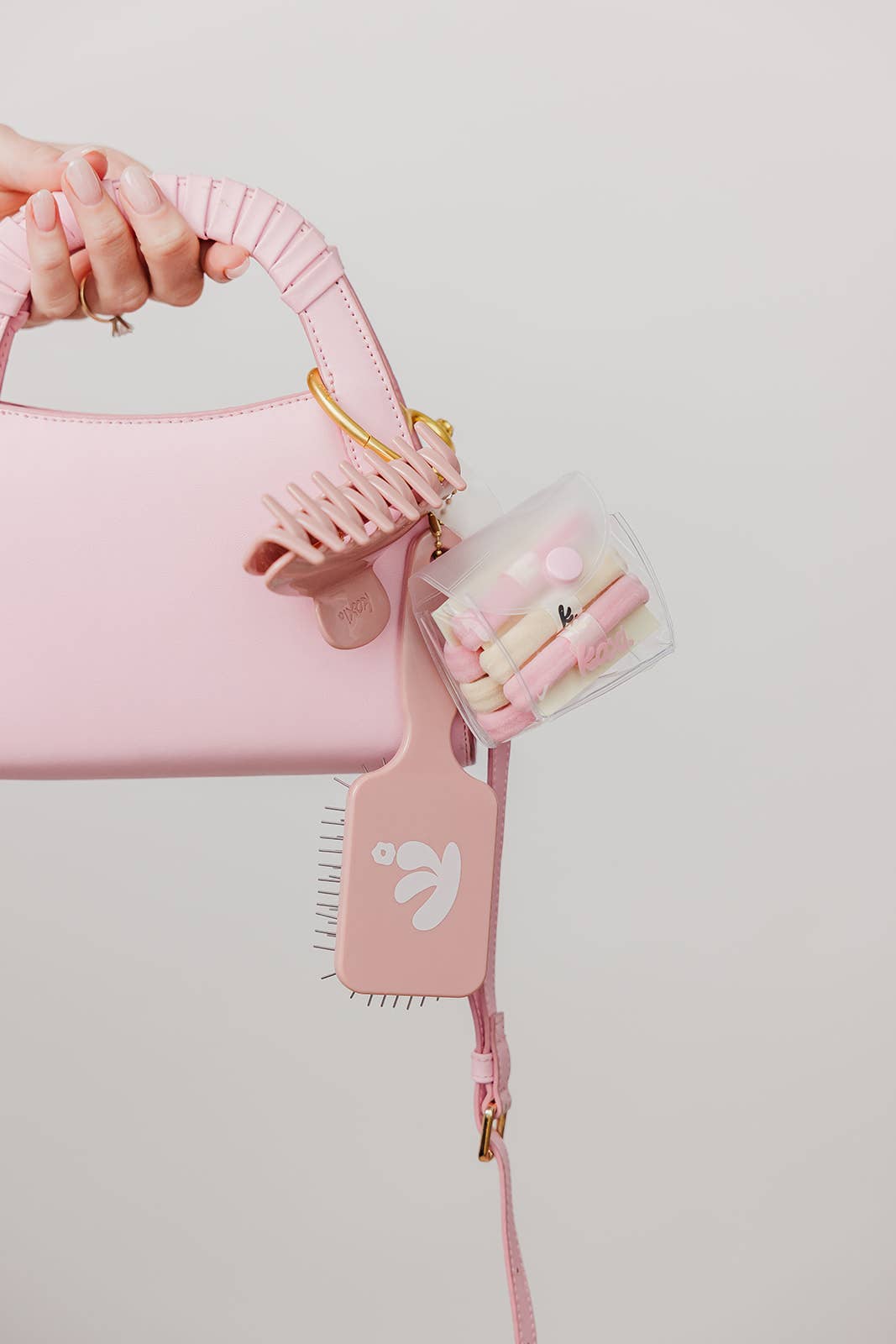 MINI SCALP TO ENDS BRUSH — TRAVEL-SIZE BRUSH: DUSTY PINK