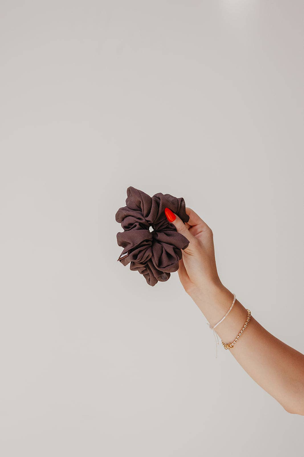 OVERSIZED CHIFFON SCRUNCHIE