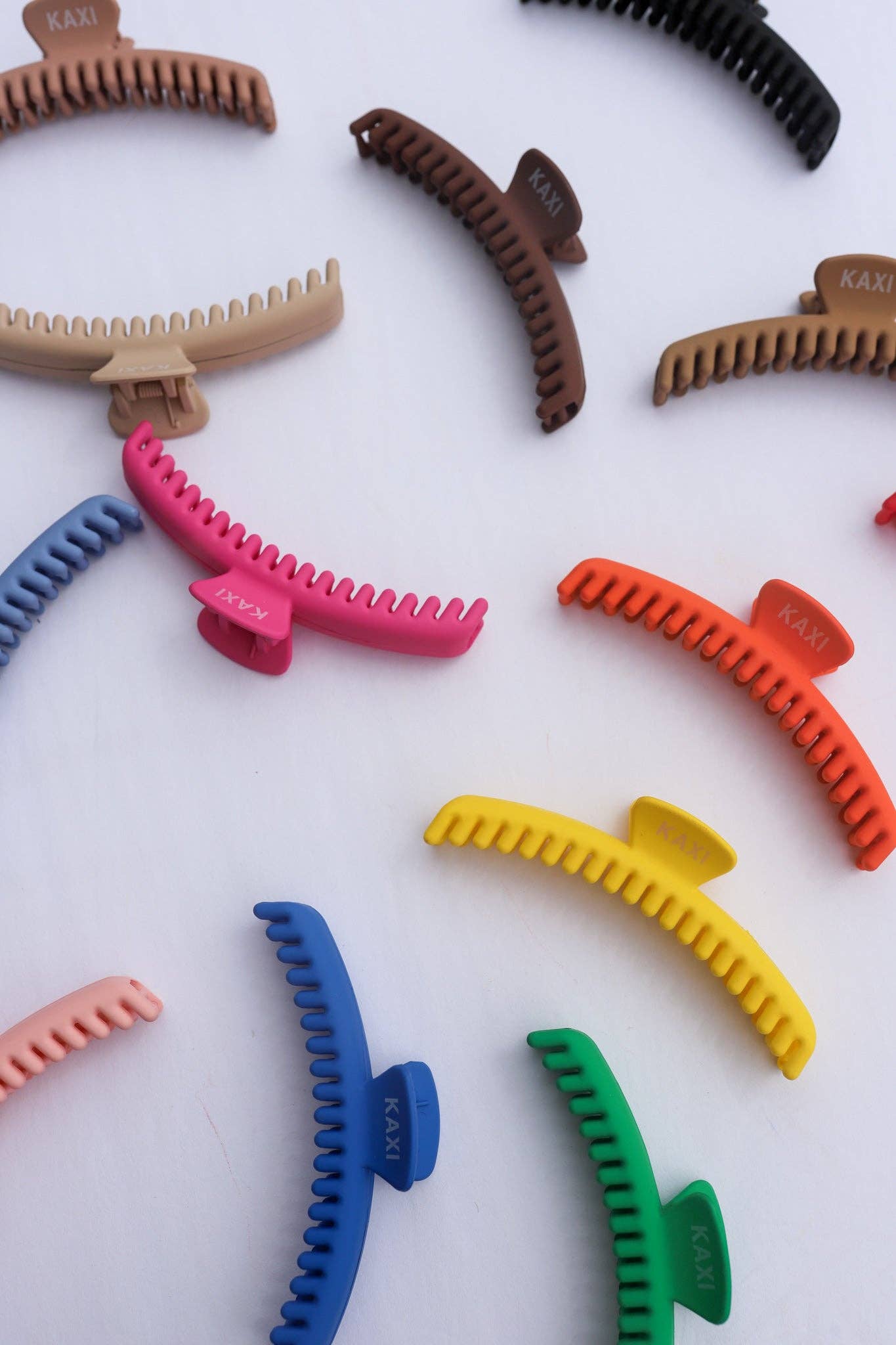 MATTE MIDI HOLD EVERYTHING CLAW - MULTIPLE COLORS