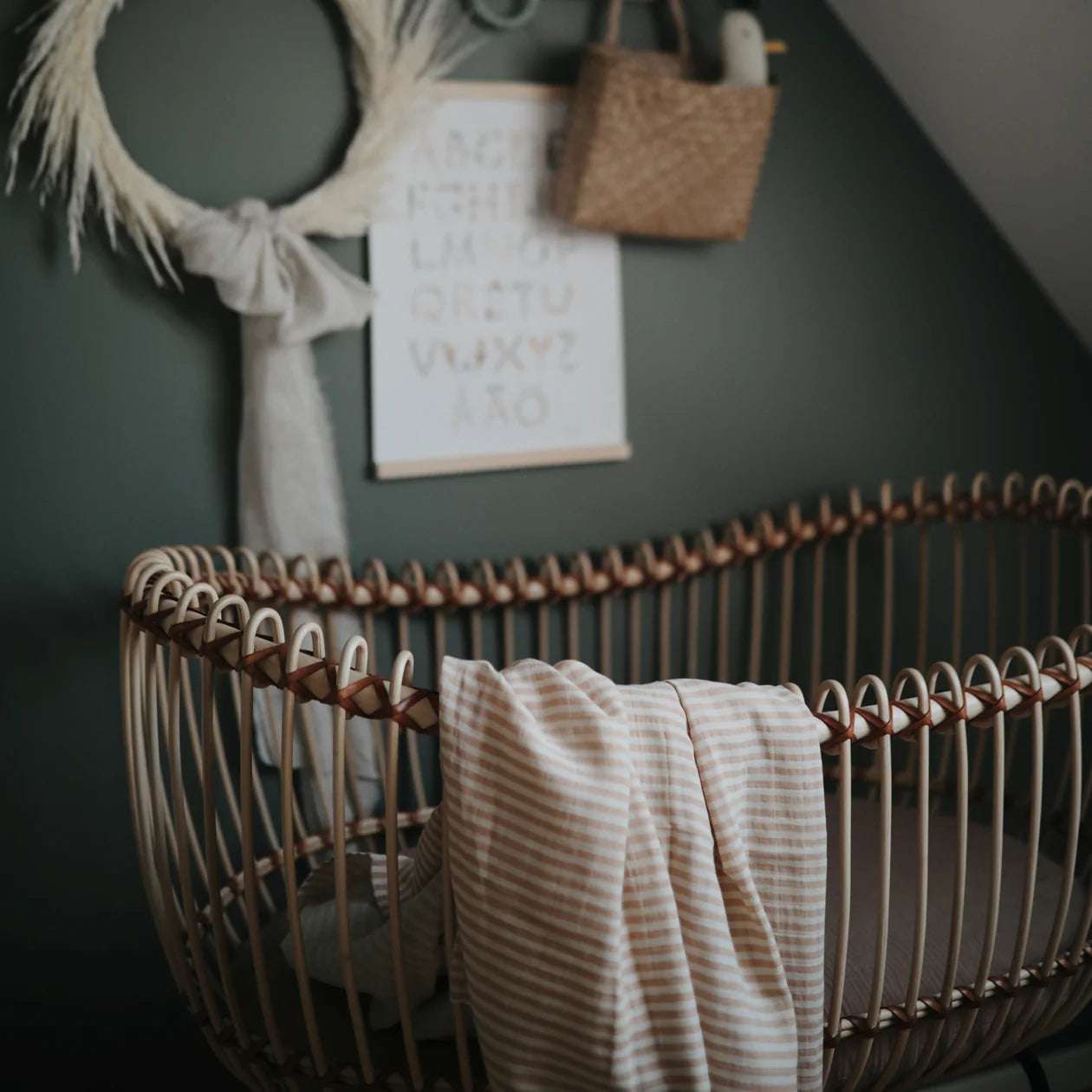 Organic Cotton Muslin Swaddle Blanket (Natural Stripe)
