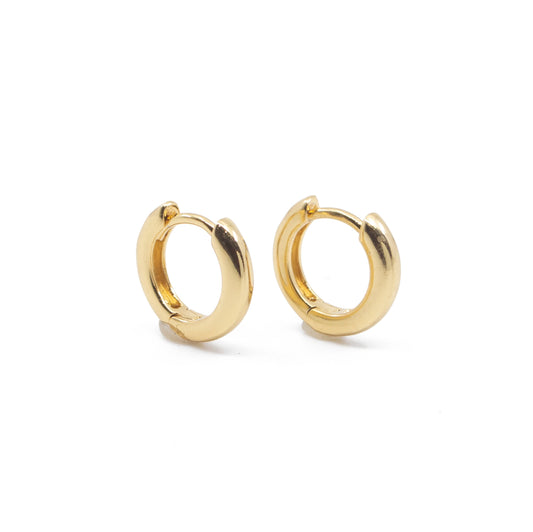 Classic Huggie Hoops in Gold - Earrings