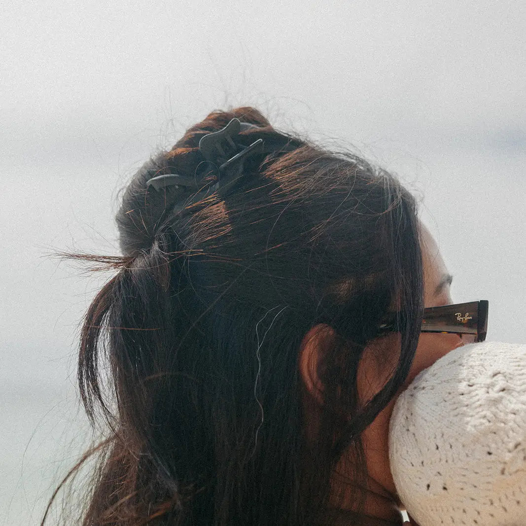 KAXI Wavy Midi Hold Everything Claw (Multiple Colors)