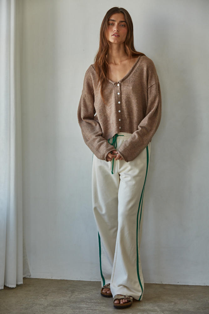 Knit Sweater Rolled V-Neck Long Sleeve Cardigan Top (Mocha)