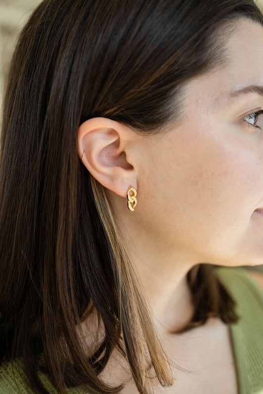 Chain Link Stud Earrings in Gold