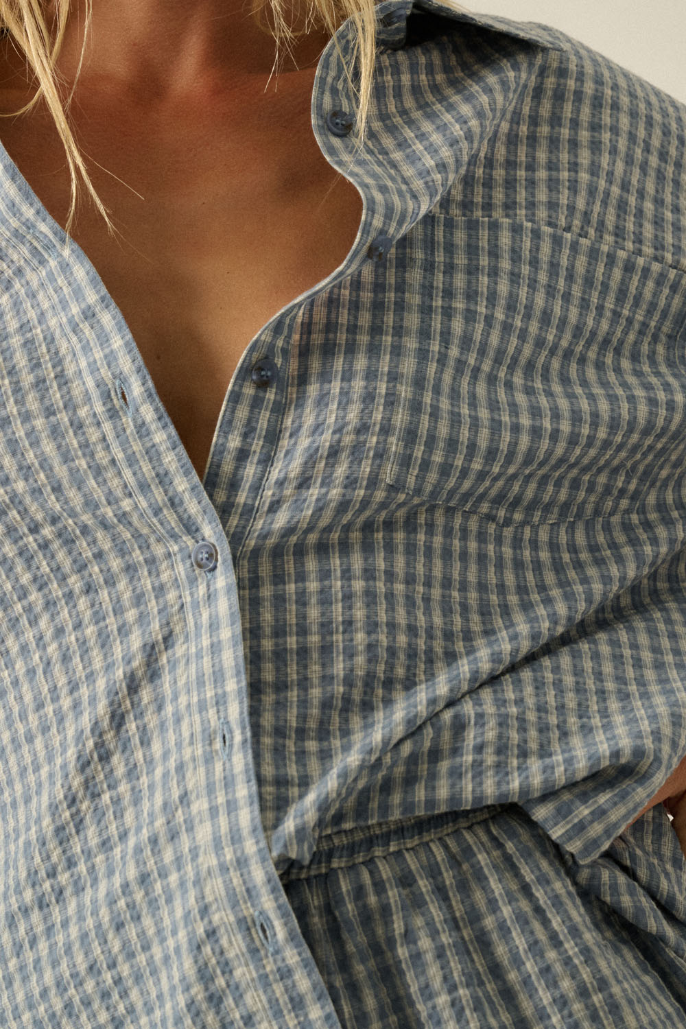Plaid Textured Seersucker Oversize Button-Up Pocket Shirt (Chambray)
