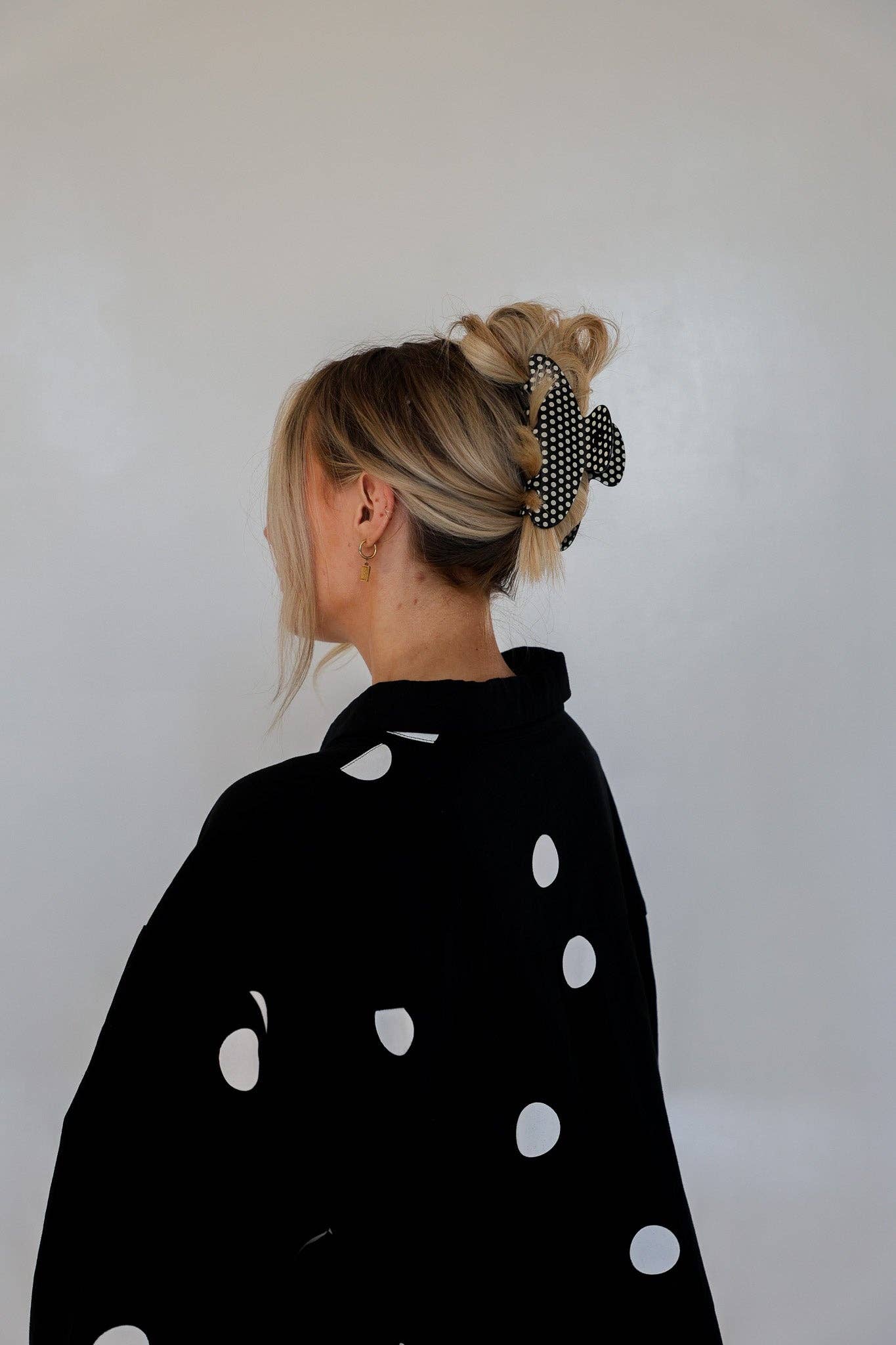 BLACK & WHITE POLKA DOT CLAW