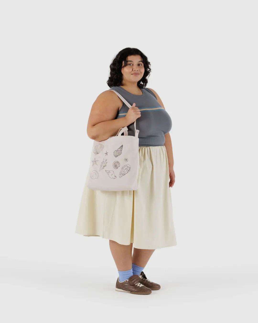 Horizontal Zip Bag (Embroidered Shells)